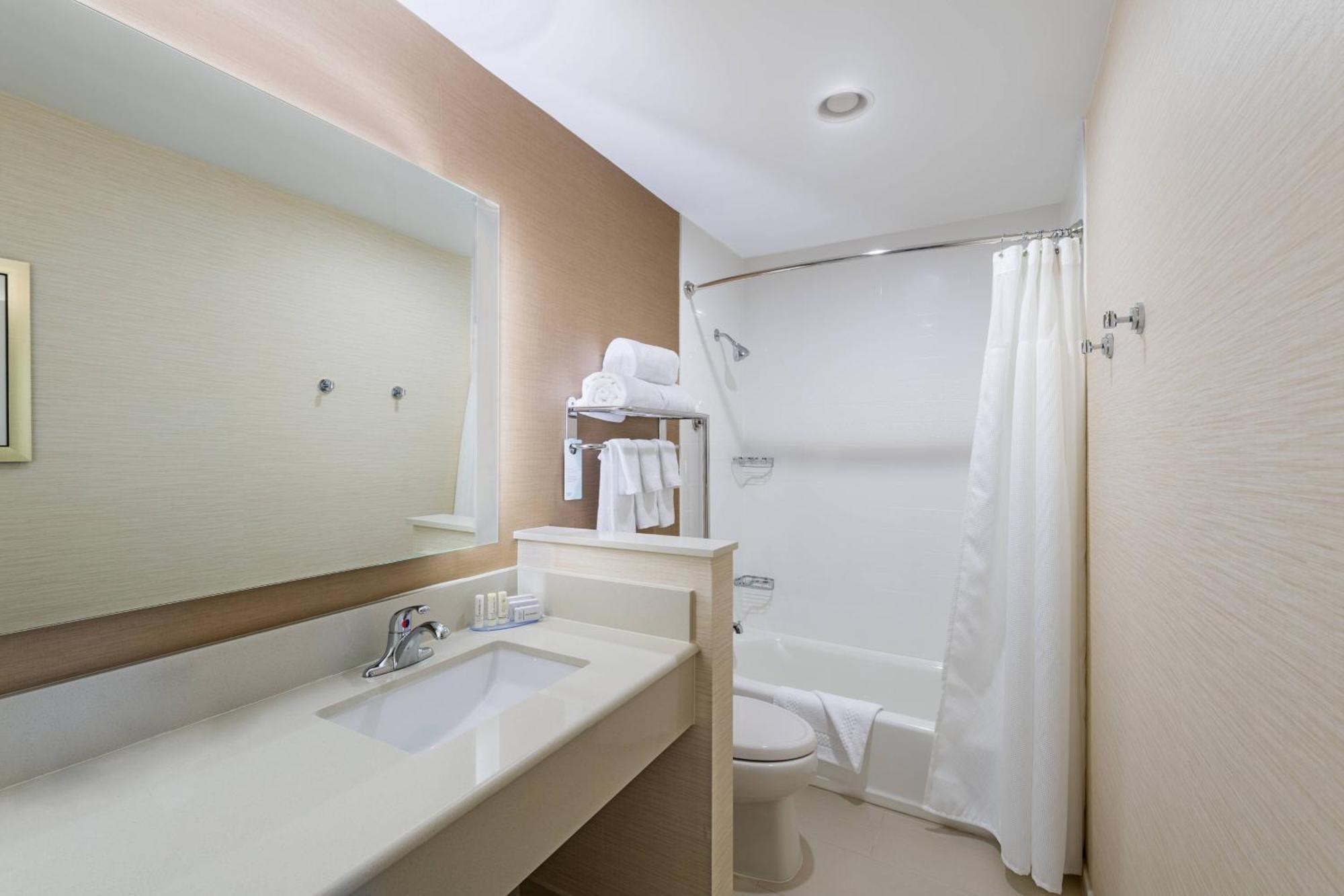 Fairfield By Marriott Inn & Suites Uncasville Mohegan Sun Area Exterior foto